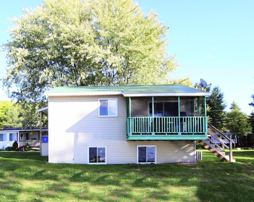 Sunny Hill Resort Barrys Bay Экстерьер фото