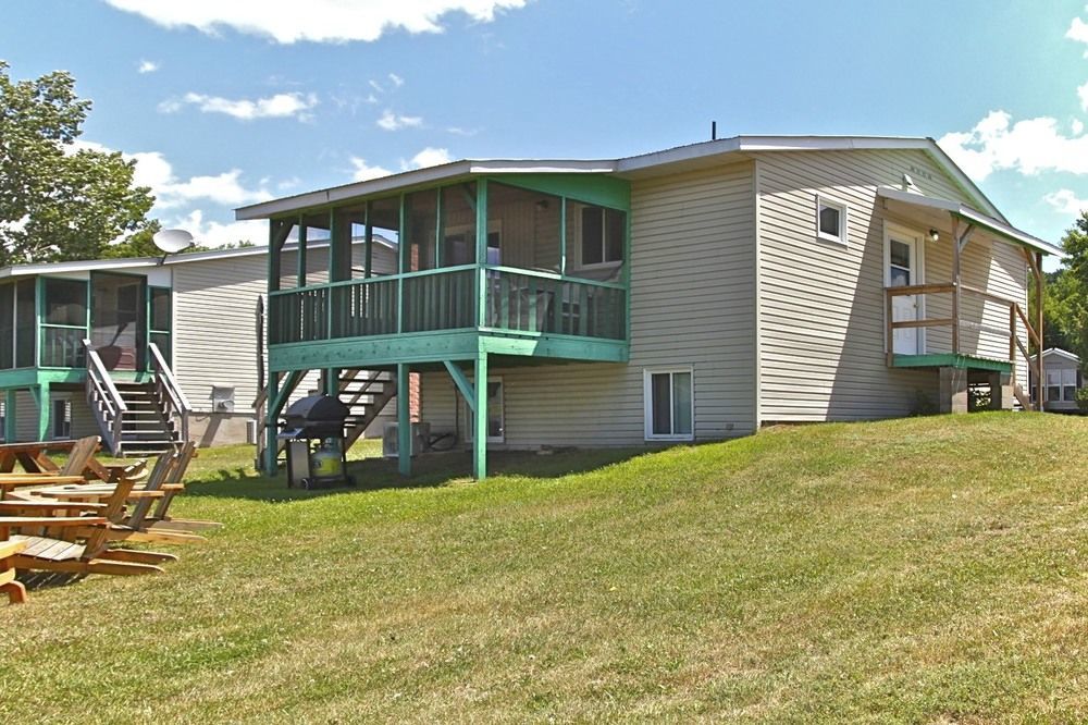 Sunny Hill Resort Barrys Bay Экстерьер фото
