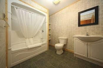 Sunny Hill Resort Barrys Bay Экстерьер фото